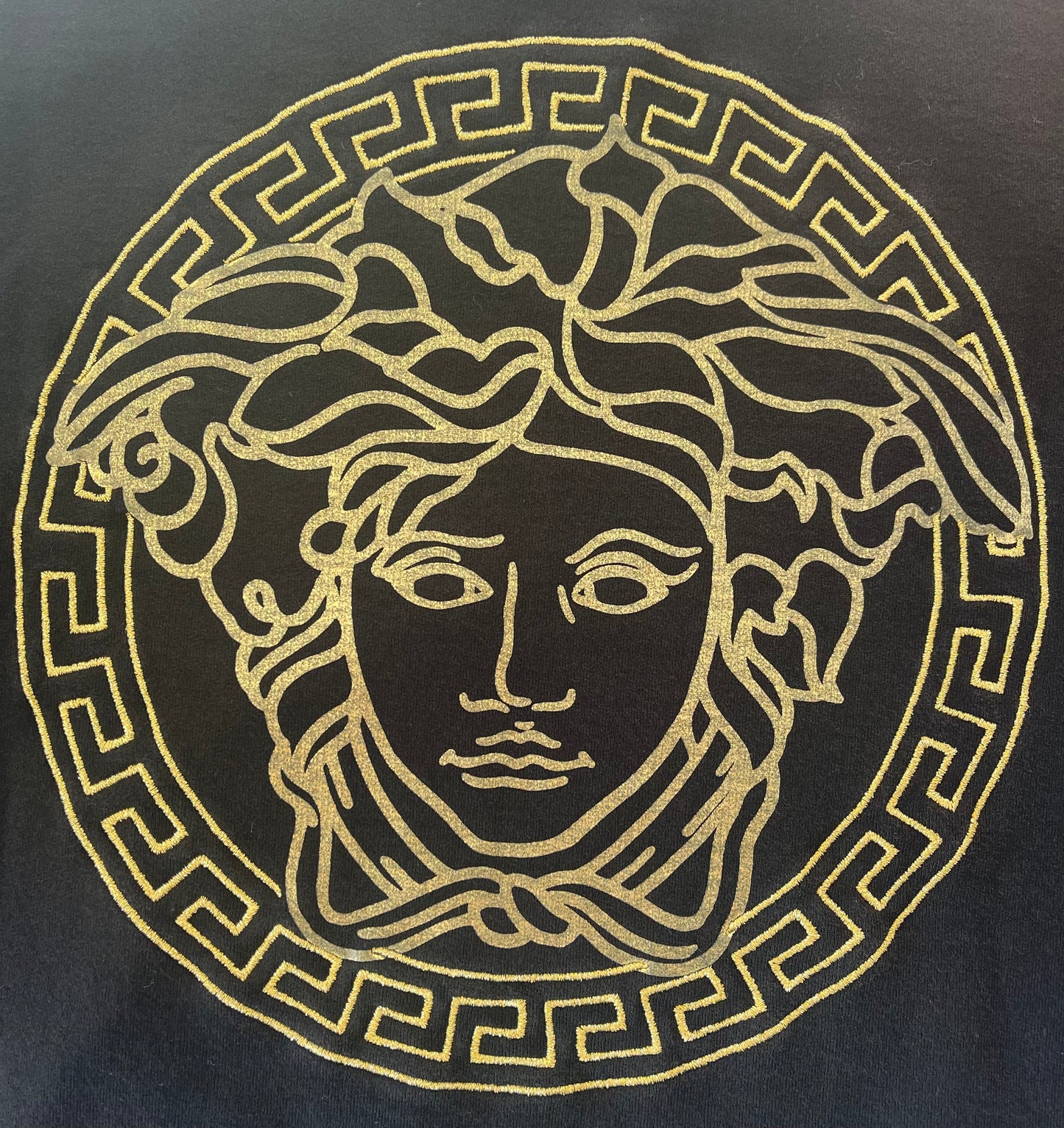 FENDI X VERSACE “Fendace” Herren Hoodie – Schwarz & Gold
